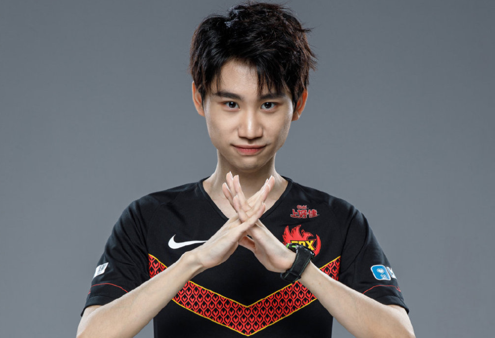 关于赛地聚焦——全明星赛转会期热度飙升,成都蓉城更衣室发声,气氛紧张,赛程密集仍需轮换的信息 关于赛地聚焦——全明星赛转会期热度飙升,成都蓉城更衣室发声,气氛紧张,赛程密集仍需轮换的信息