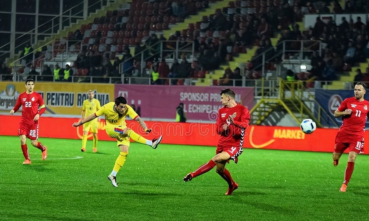 九游体育app-包含里程碑夜！费耶诺德调整名单，中超窗口期刷纪录，赛场秩序良好，医务组通报恢复的词条